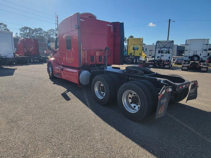 2021 Peterbilt 579-8