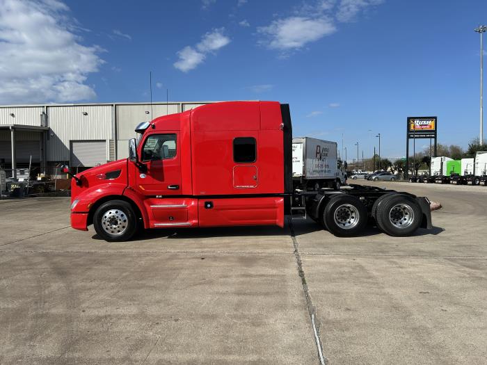 2021 Peterbilt 579-2