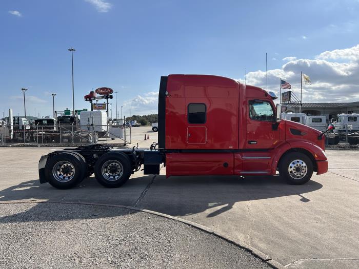 2021 Peterbilt 579-6