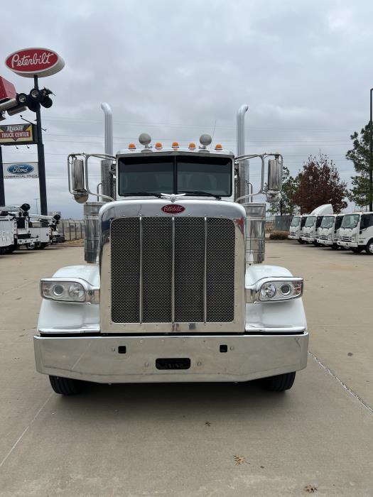 2019 Peterbilt 389-1