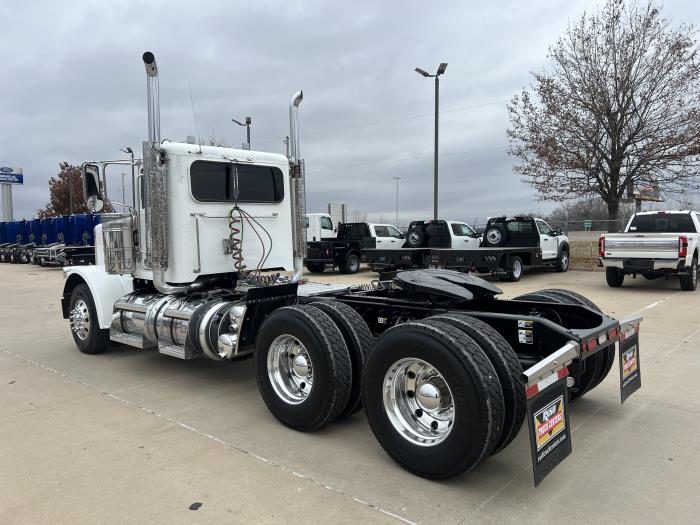 2019 Peterbilt 389-6