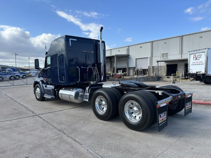 2020 Peterbilt 579-2