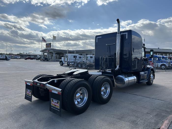 2020 Peterbilt 579-4