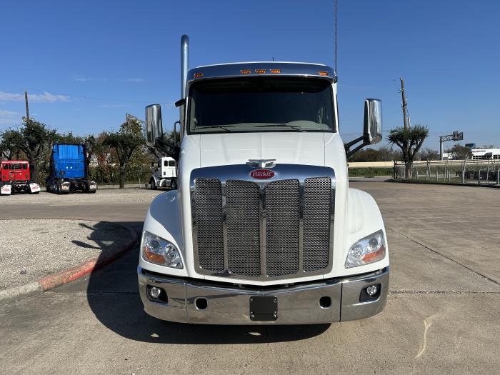 2020 Peterbilt 579-8