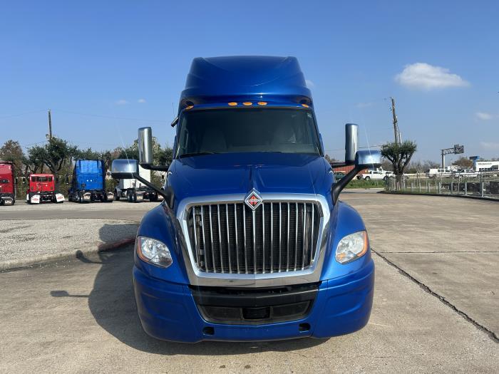 2020 International LT625-8