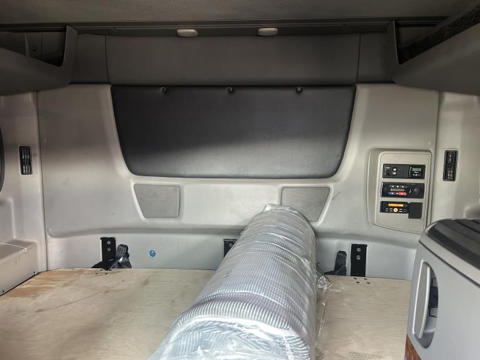 2020 International LT625-35