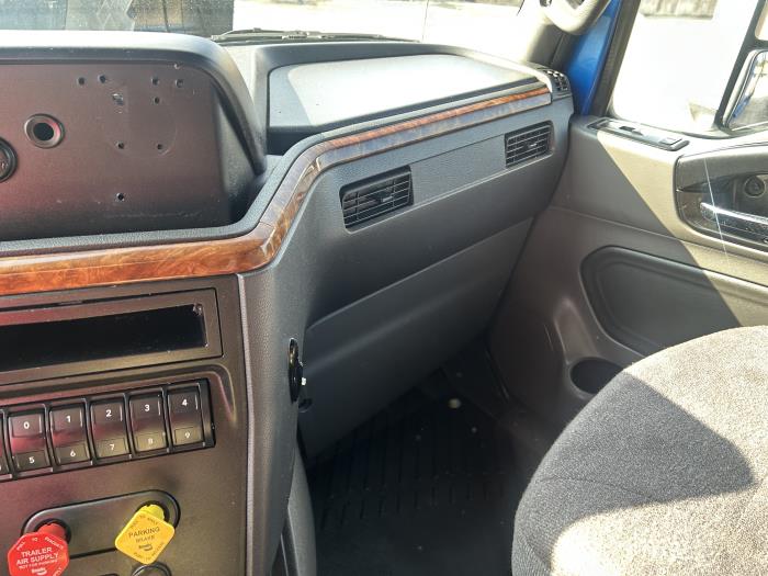 2020 International LT625-37