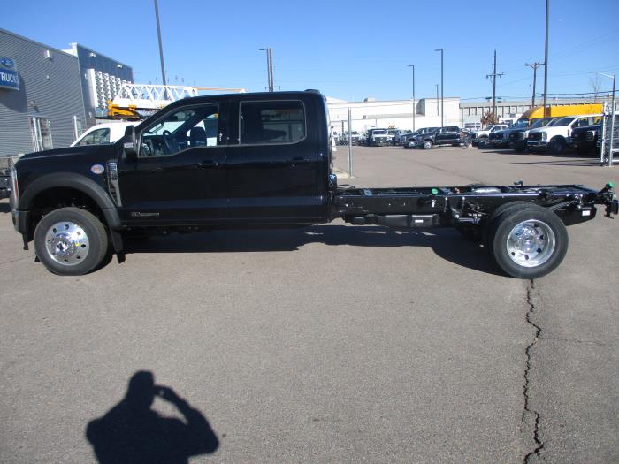 2024 Ford F-550-2