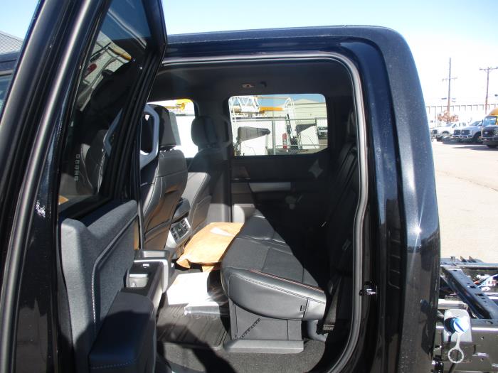2024 Ford F-550-9