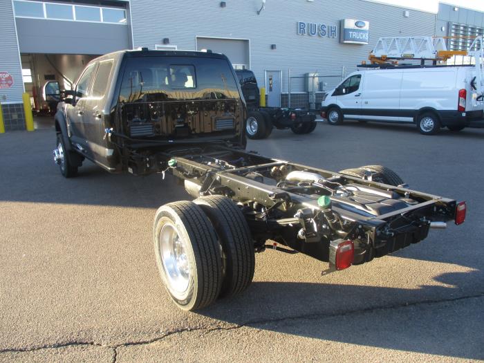 2024 Ford F-550-2