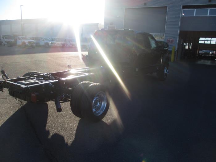 2024 Ford F-550-4