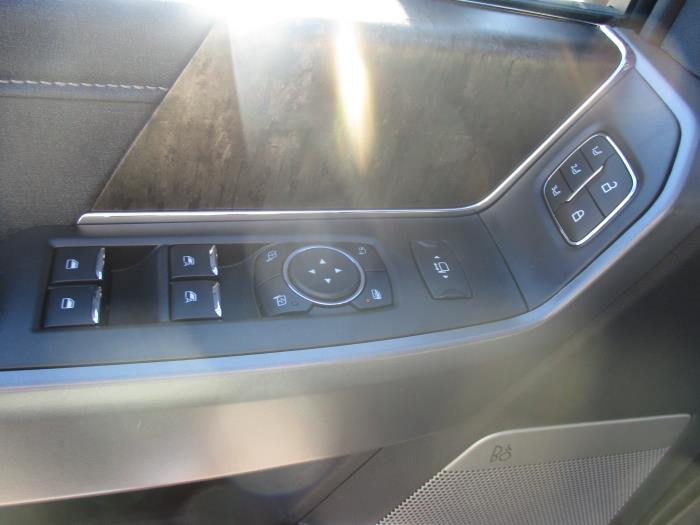 2024 Ford F-550-11