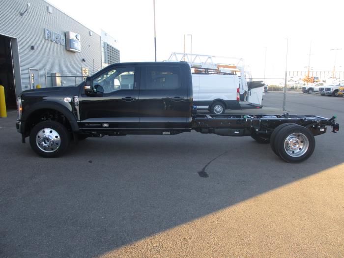 2024 Ford F-550-2