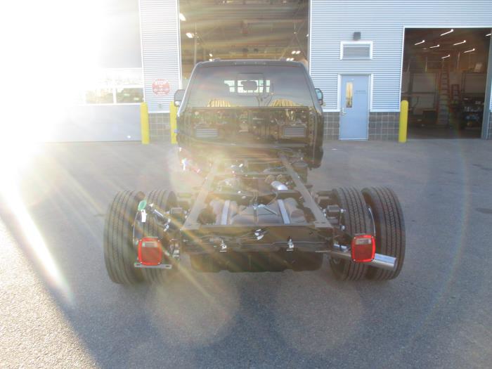 2024 Ford F-550-4