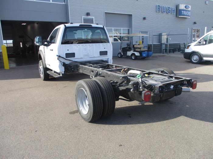 2024 Ford F-600-3