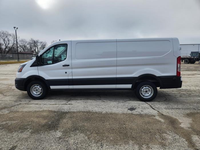 2024 Ford Transit-250-1