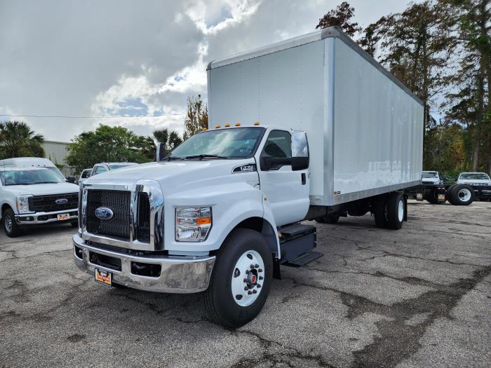 2025 Ford F-750-1