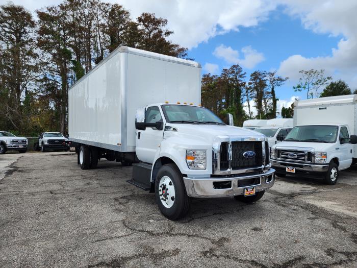 2025 Ford F-750-3