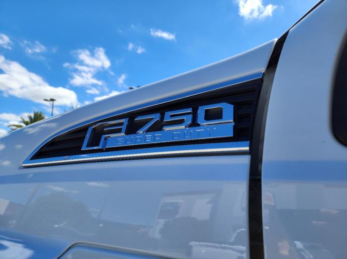 2025 Ford F-750-19