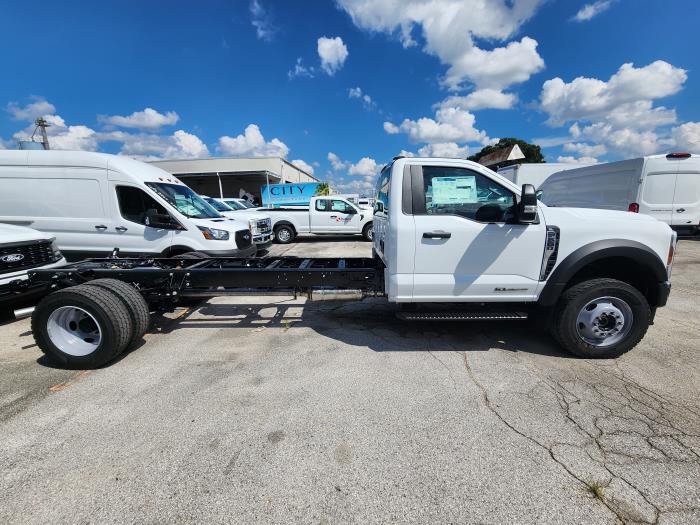 2024 Ford F-600-4