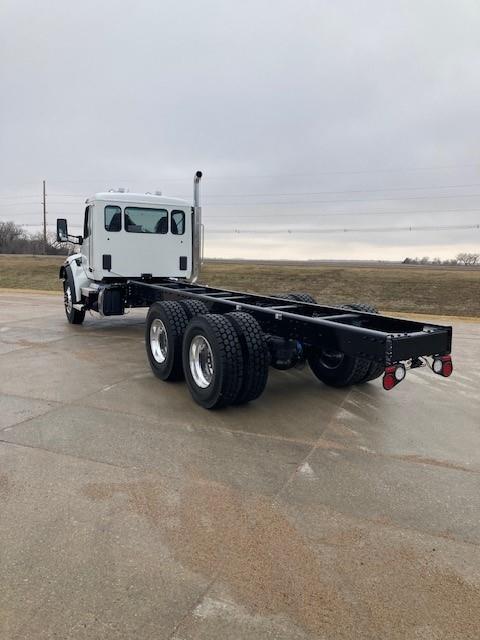 2025 Peterbilt 548-3