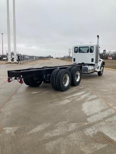 2025 Peterbilt 548-5