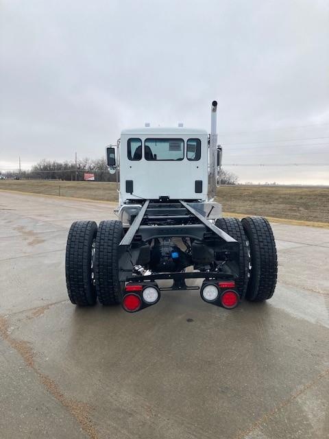 2025 Peterbilt 537-4