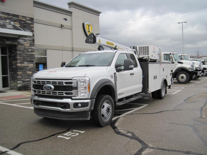 2024 Ford F-550-2