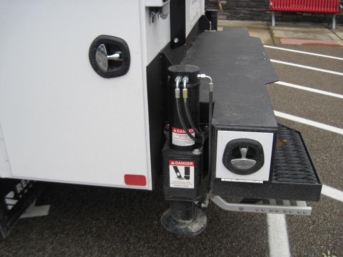 2024 Ford F-550-12