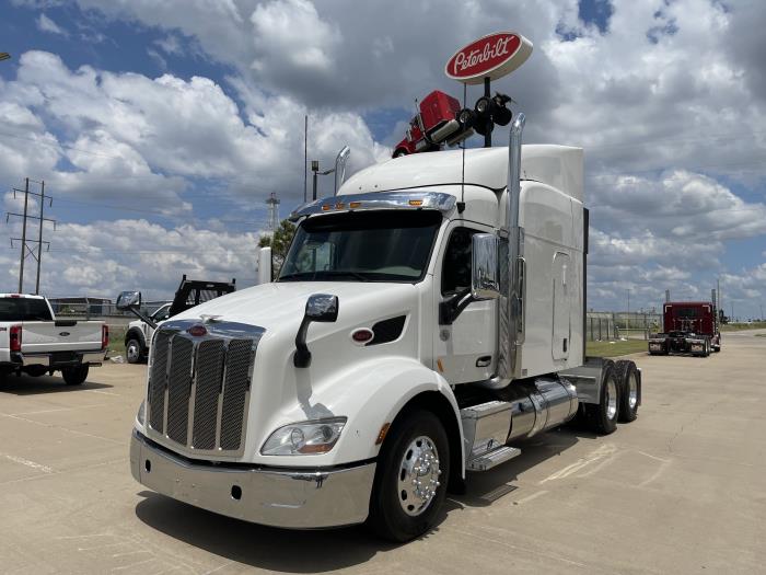 2021 Peterbilt 579-1