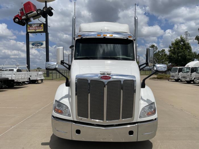 2021 Peterbilt 579-2