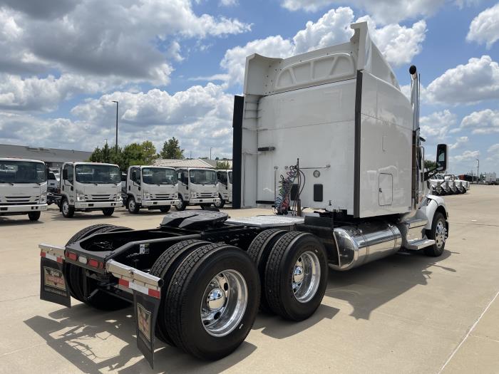 2021 Peterbilt 579-8