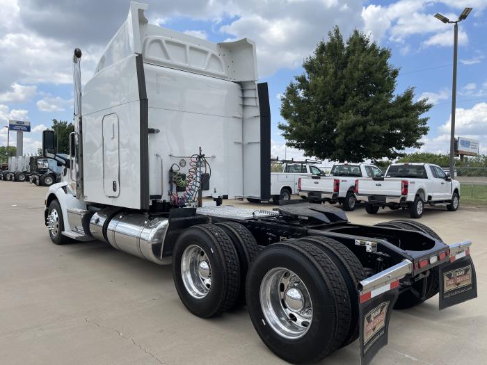 2021 Peterbilt 579-10