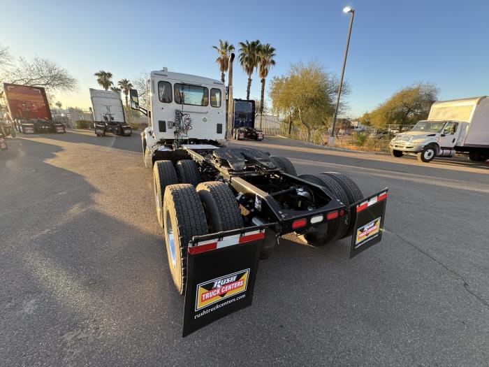 2018 Peterbilt 567-4