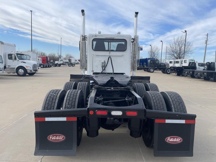 2019 Peterbilt 389-9