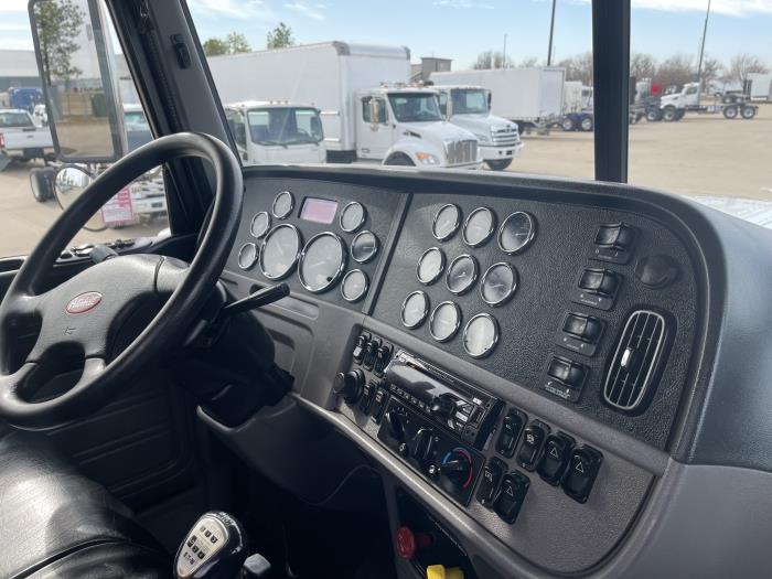 2019 Peterbilt 389-19