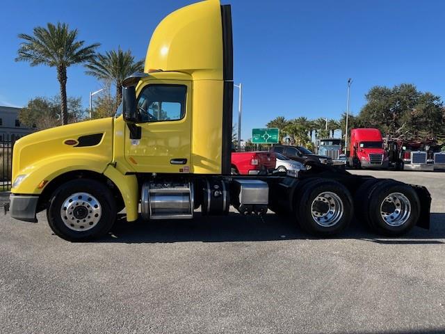 2021 Peterbilt 579-5