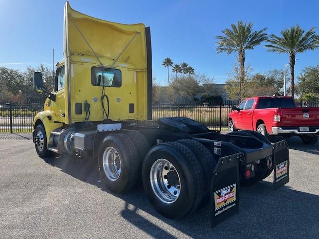 2021 Peterbilt 579-6