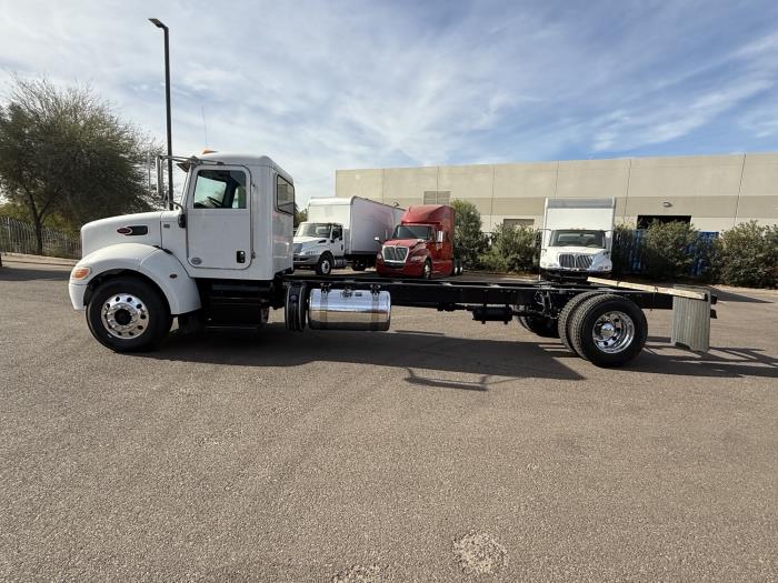 2019 Peterbilt 337-1