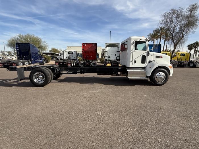 2019 Peterbilt 337-5