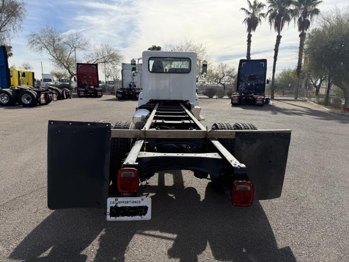 2019 Peterbilt 337-3