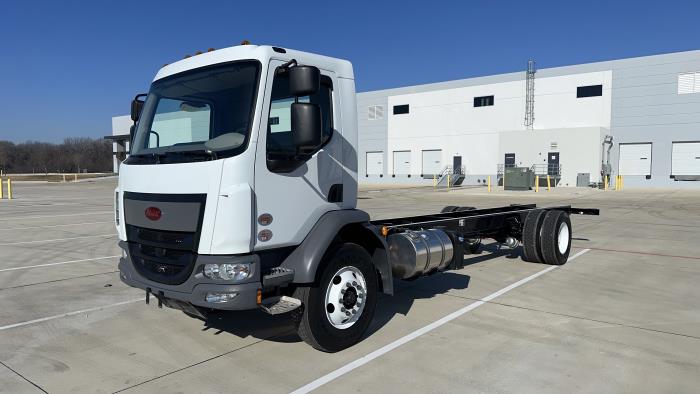 2025 Peterbilt 220-1
