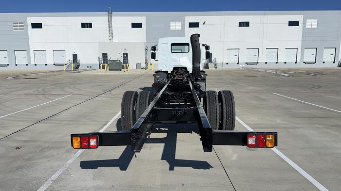 2025 Peterbilt 220-6