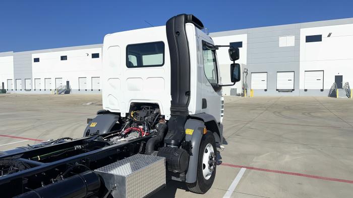 2025 Peterbilt 220-15