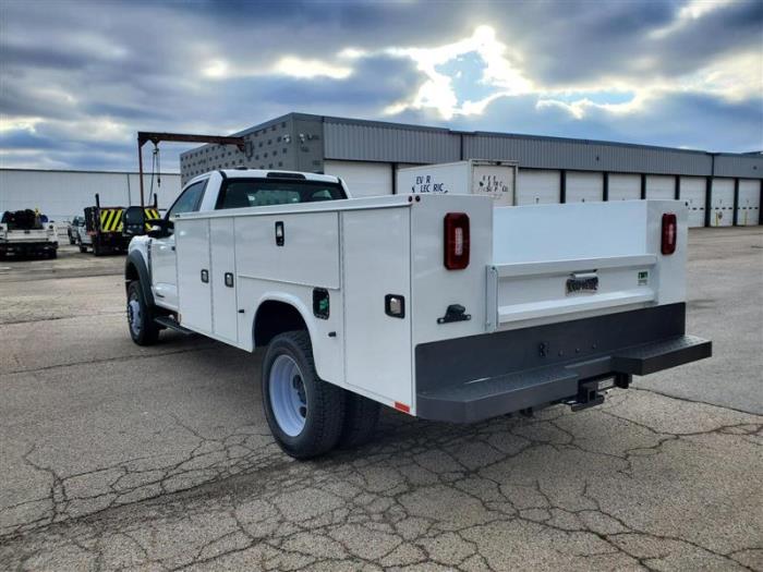 2024 Ford F-550-3