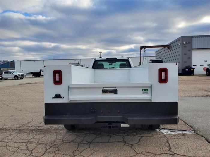 2024 Ford F-550-4