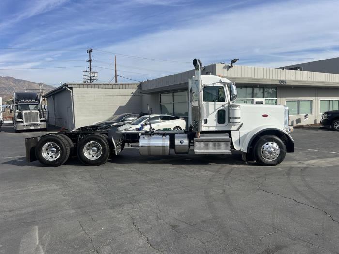 2018 Peterbilt 389-18