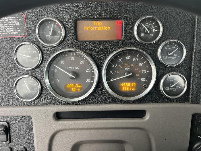 2018 Peterbilt 389-40