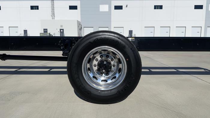 2025 Peterbilt 536-13