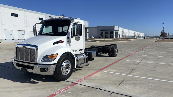 2025 Peterbilt 536-1
